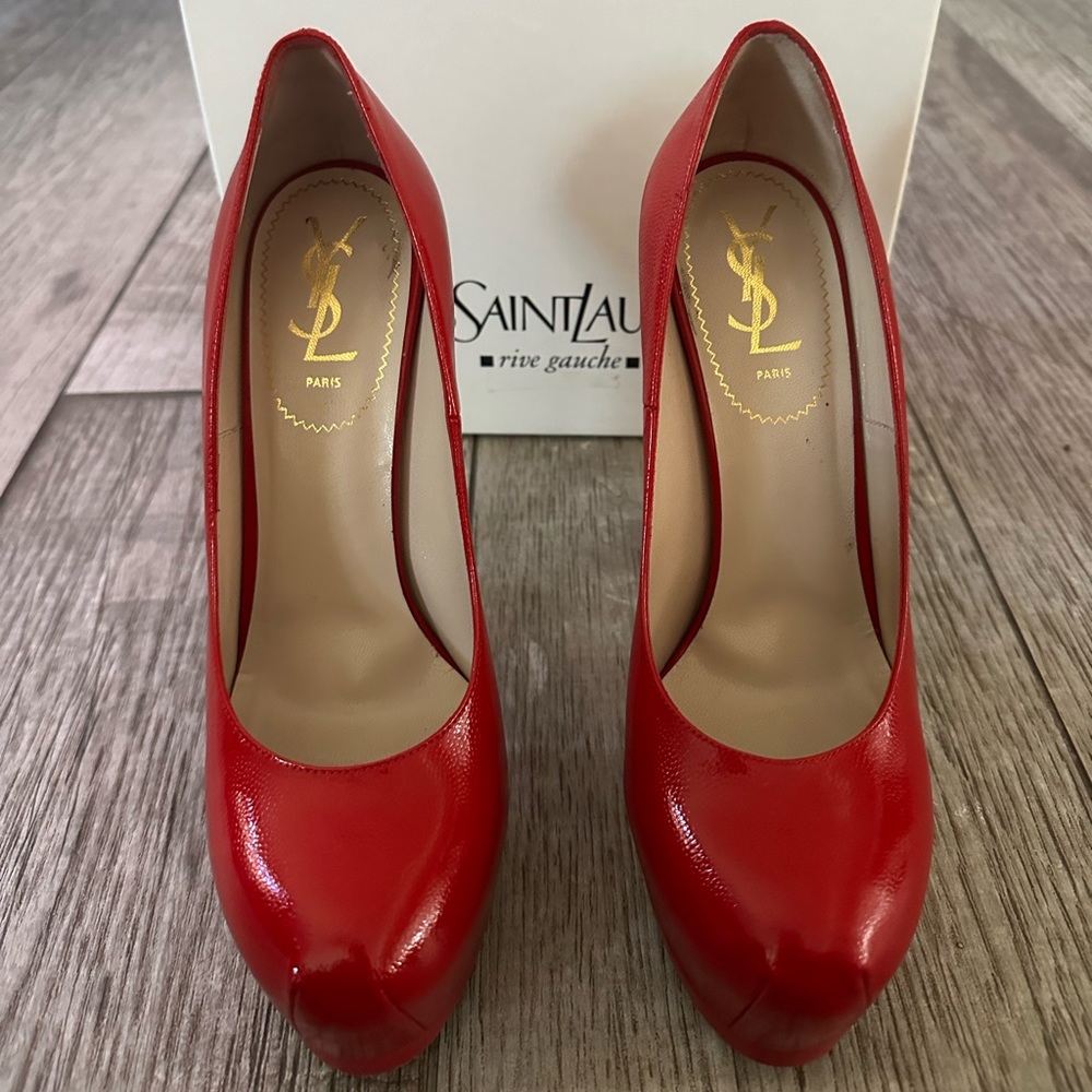 Yve Saint Laurent- YSL Tribtoo round two candy apple red